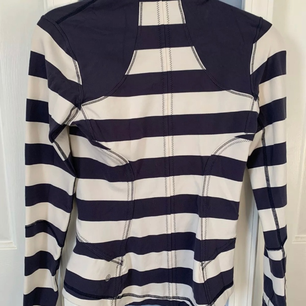 Lululemon Define OM Zip Jacket Blue White Stripe - Picture 2 of 4